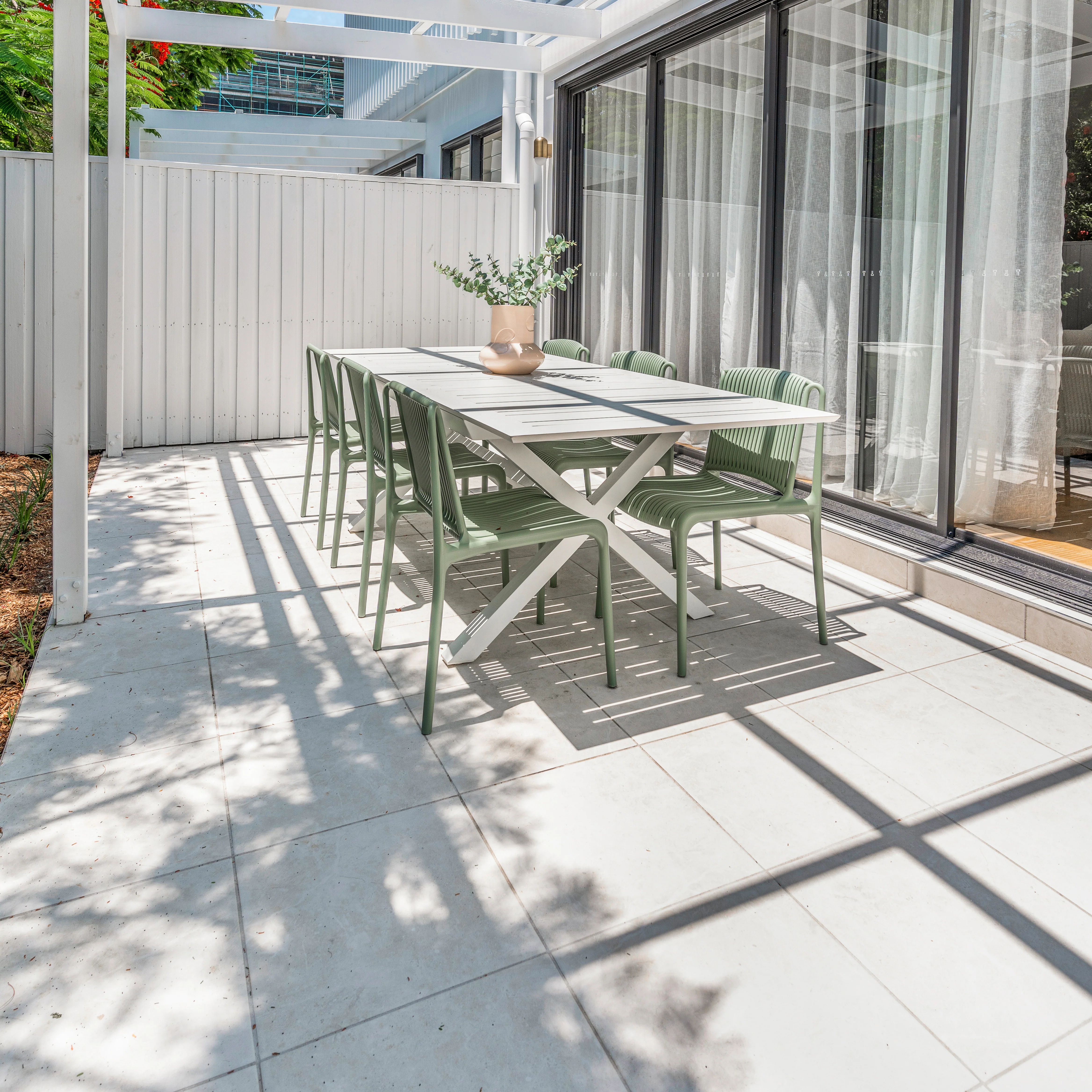Bora White External - Image 2