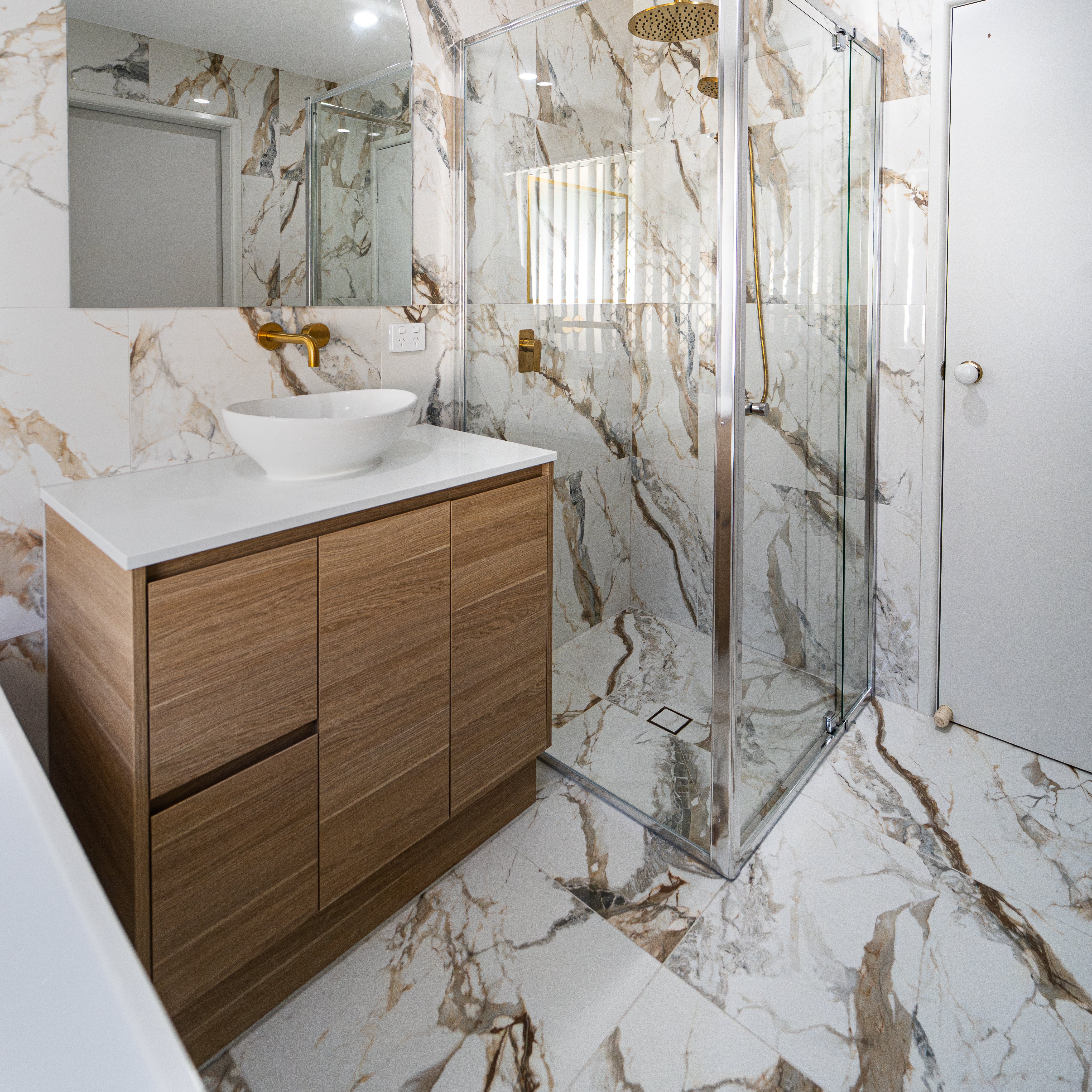 Calacatta Roma Gold Matte - Image 6