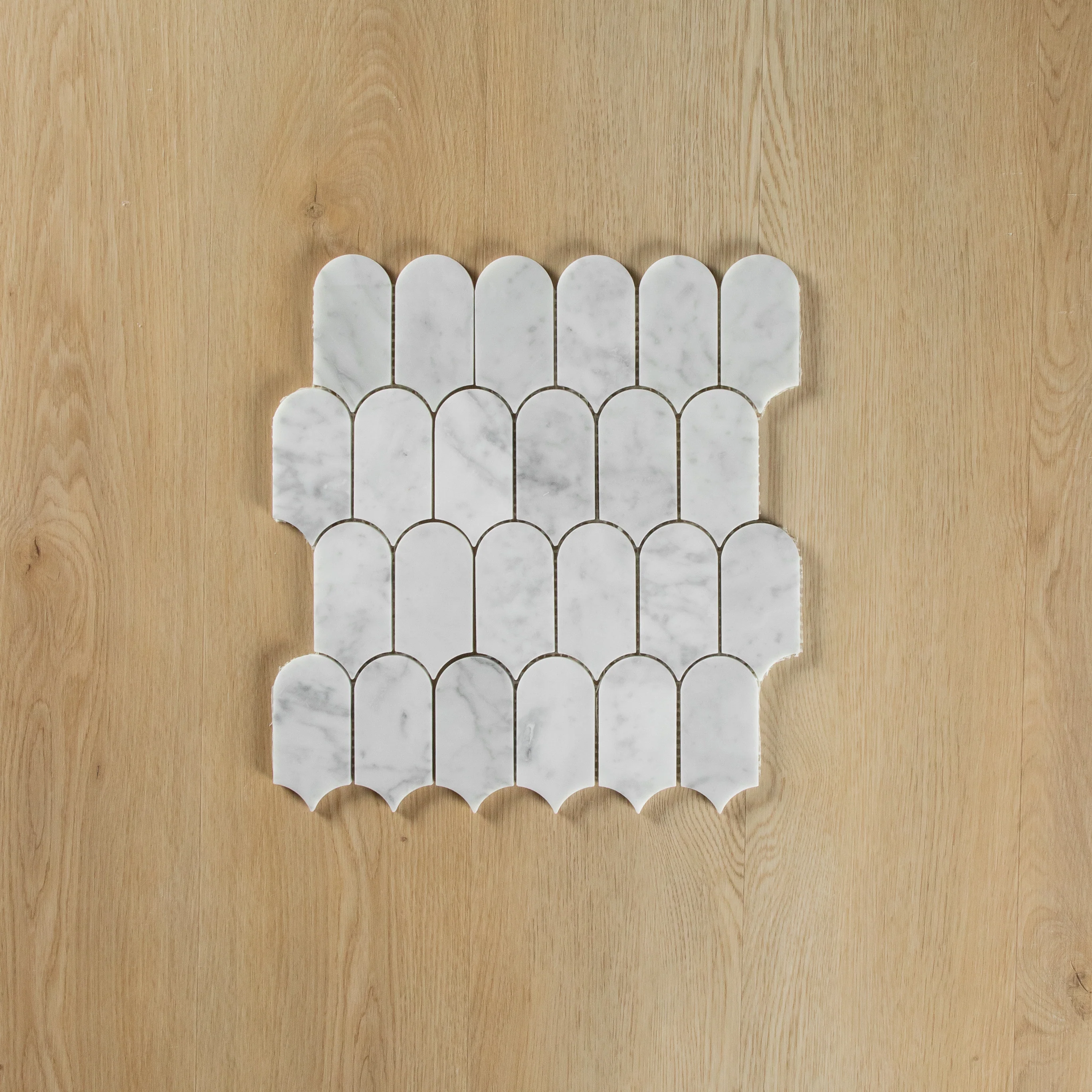 Carrara Marble Arch/Long Fish Scale Mosaic - Image 3