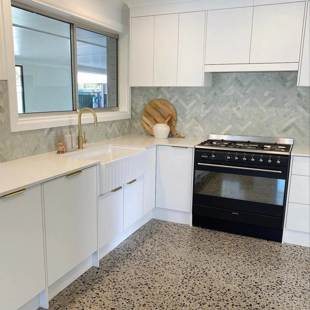 Carrara Marble Mosaic Herringbone - Image 7