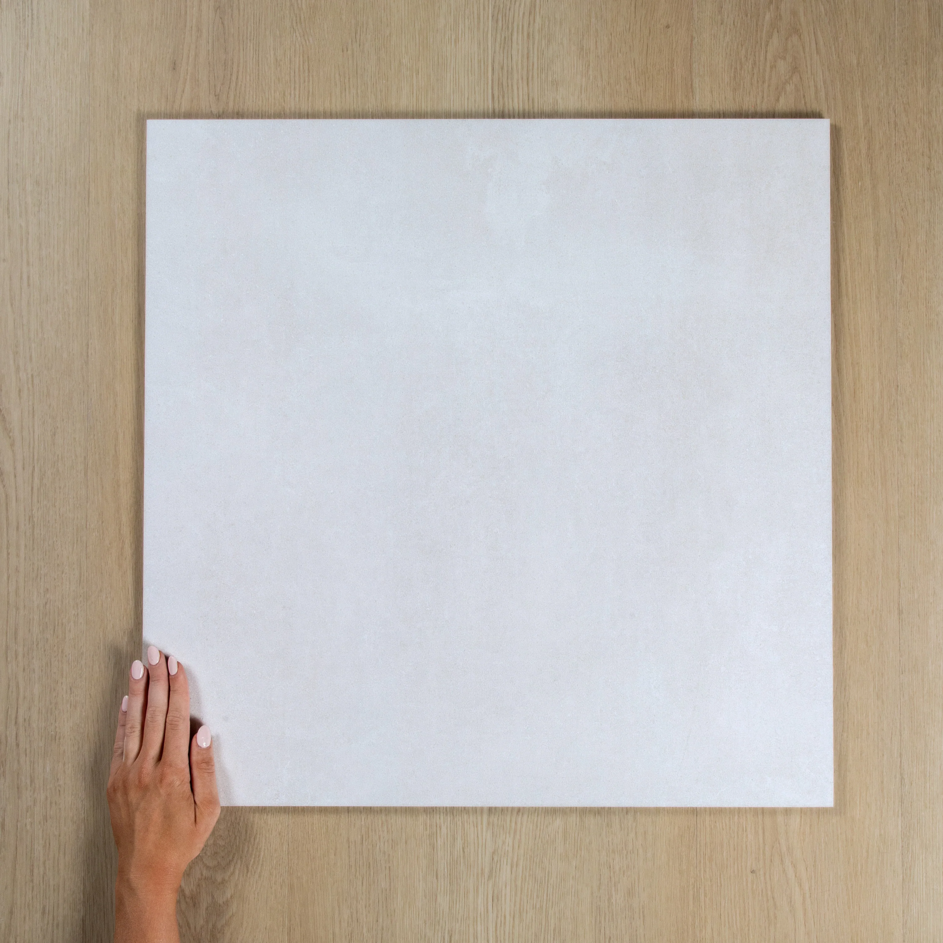 Cosmo White Minimal In Out