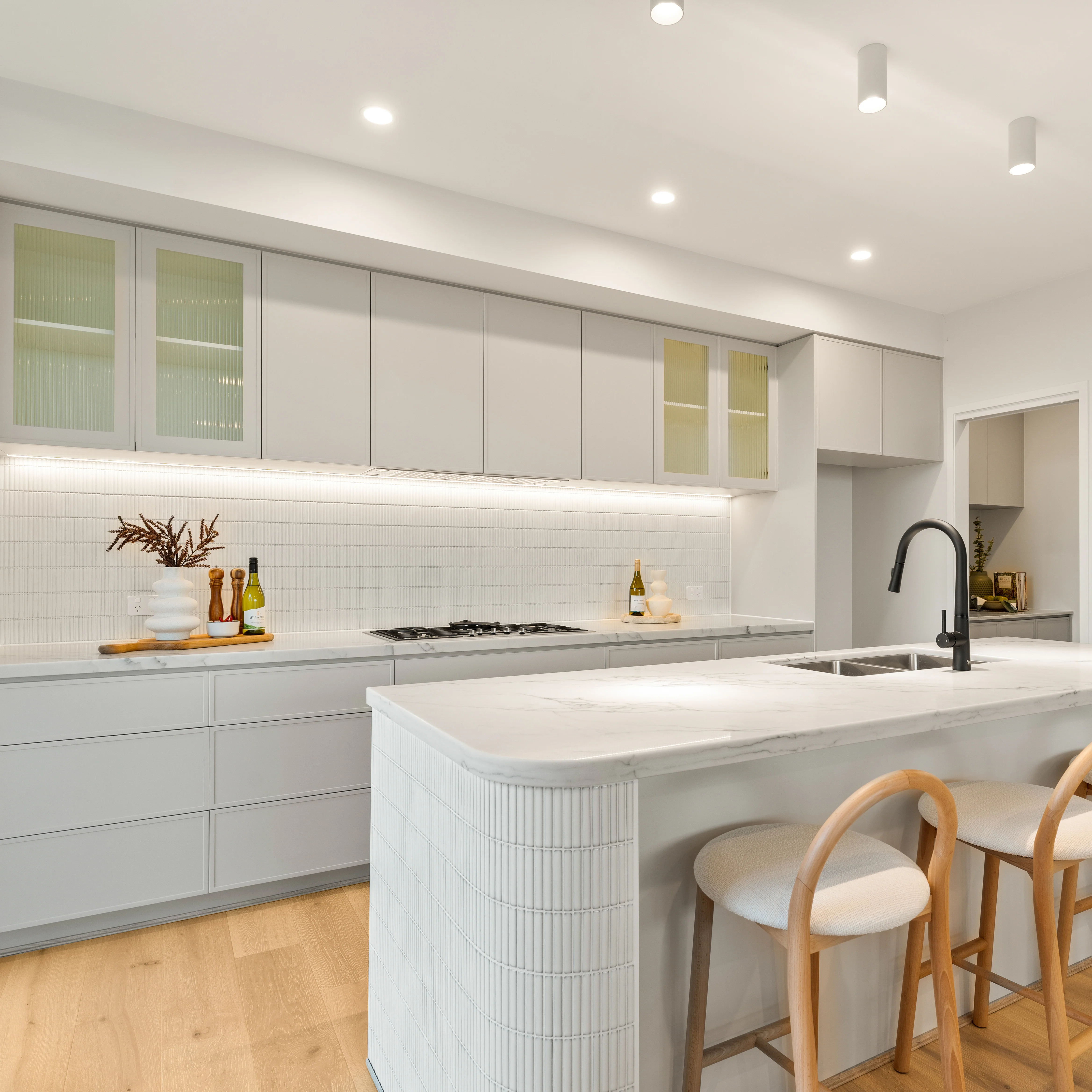 Cottesloe Antique White Kit Kat Mosaic - Image 6