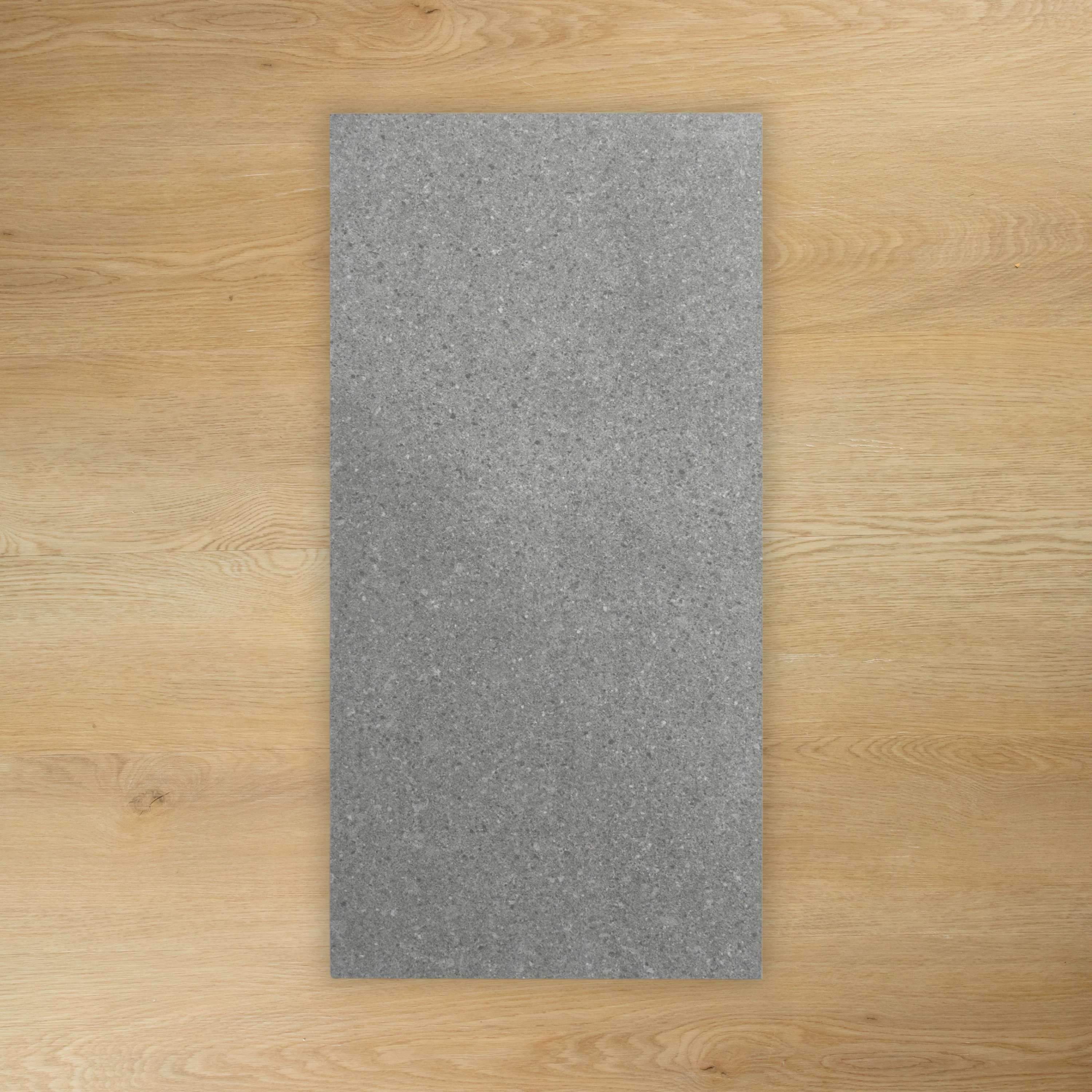 Djeju Grey External