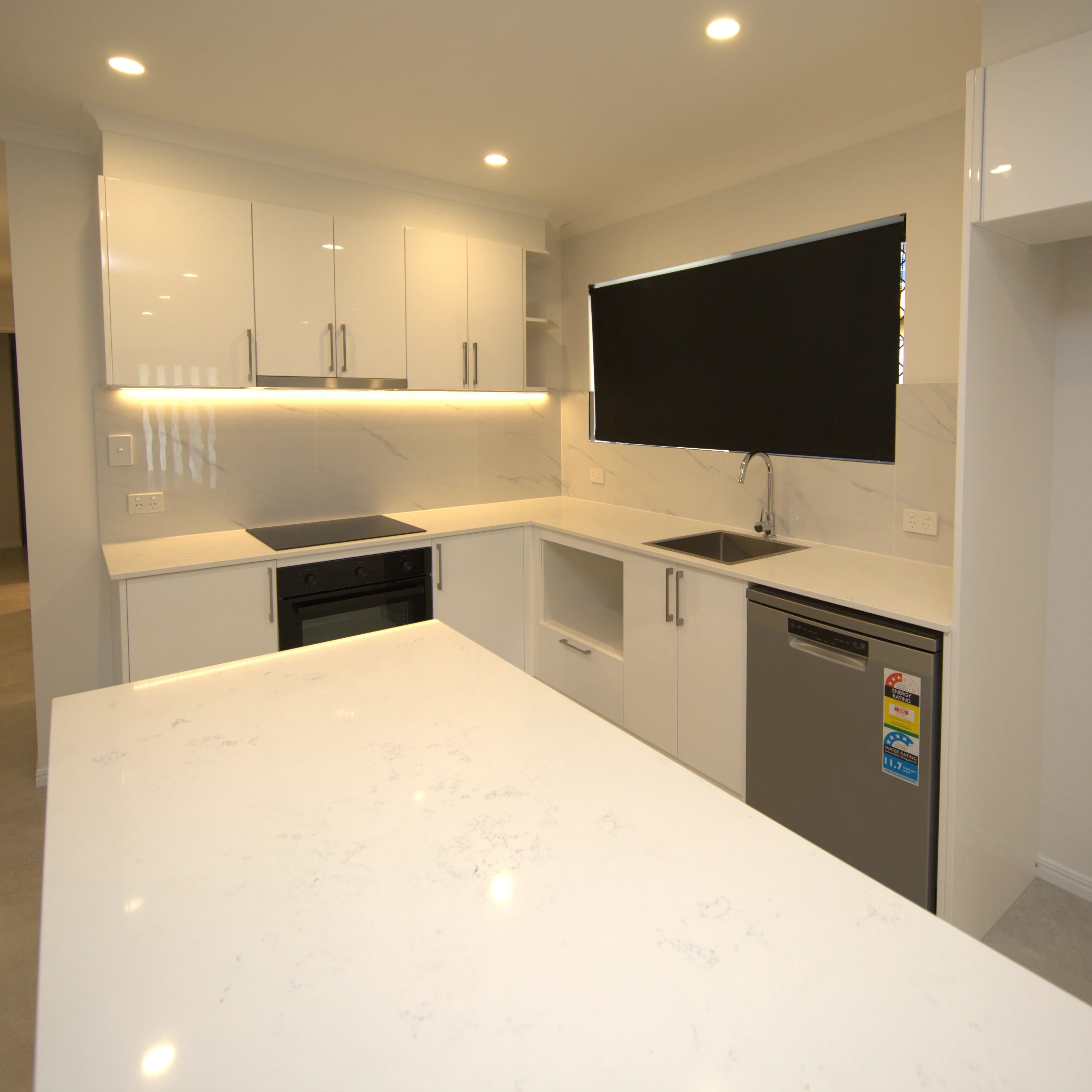 Galaxy Carrara Polished - Image 7