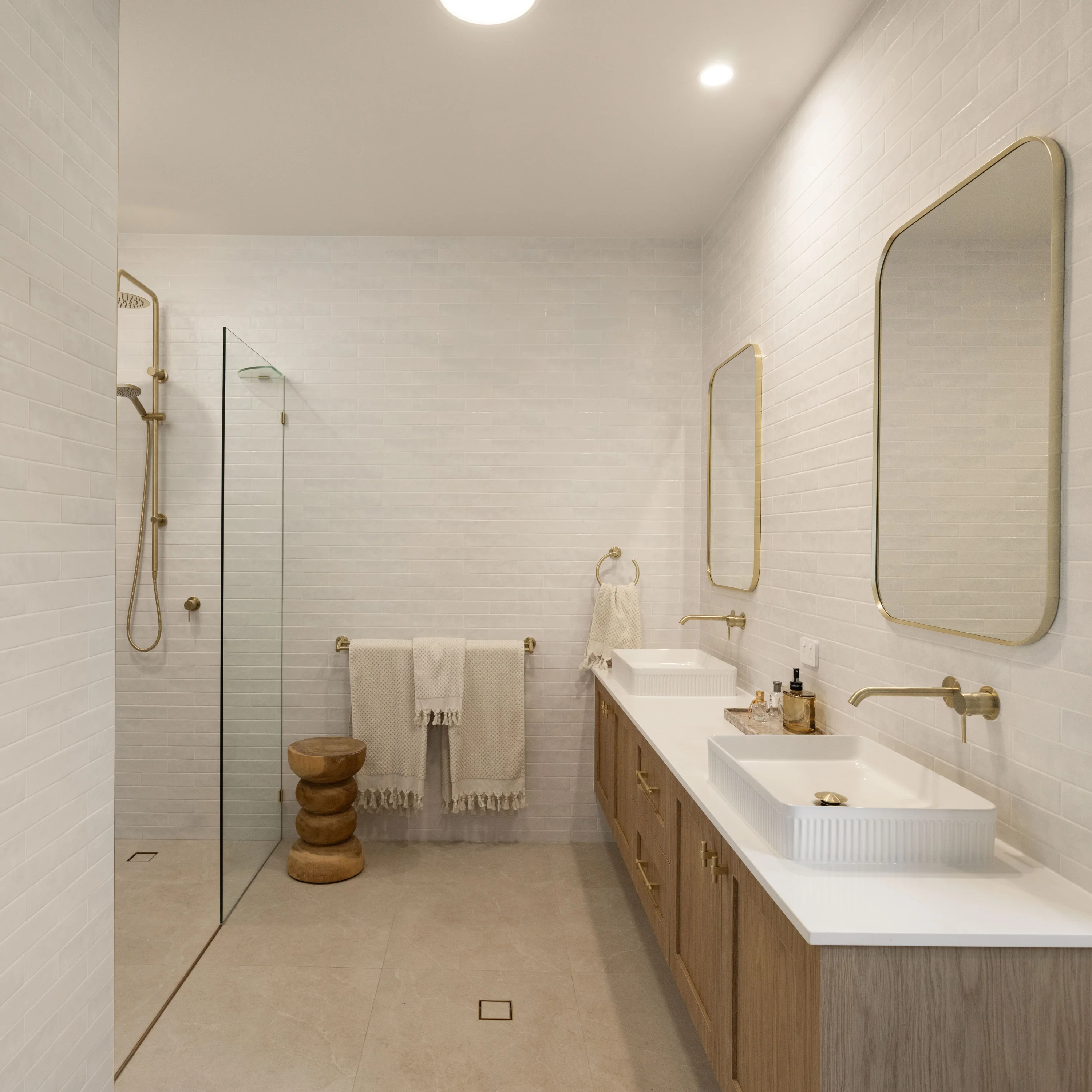 Terra Di Travertine Light + Casablanca White Subway - Image 5