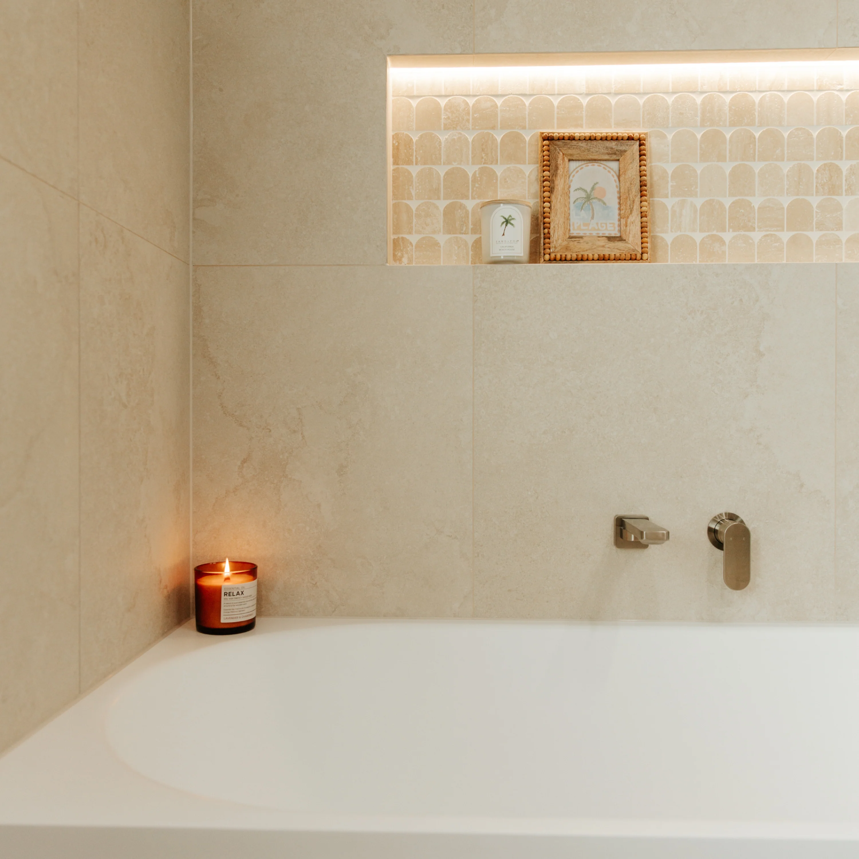 Travertine Cross Cut Cream + Mini Arch Mosaic Travertine - Image 5