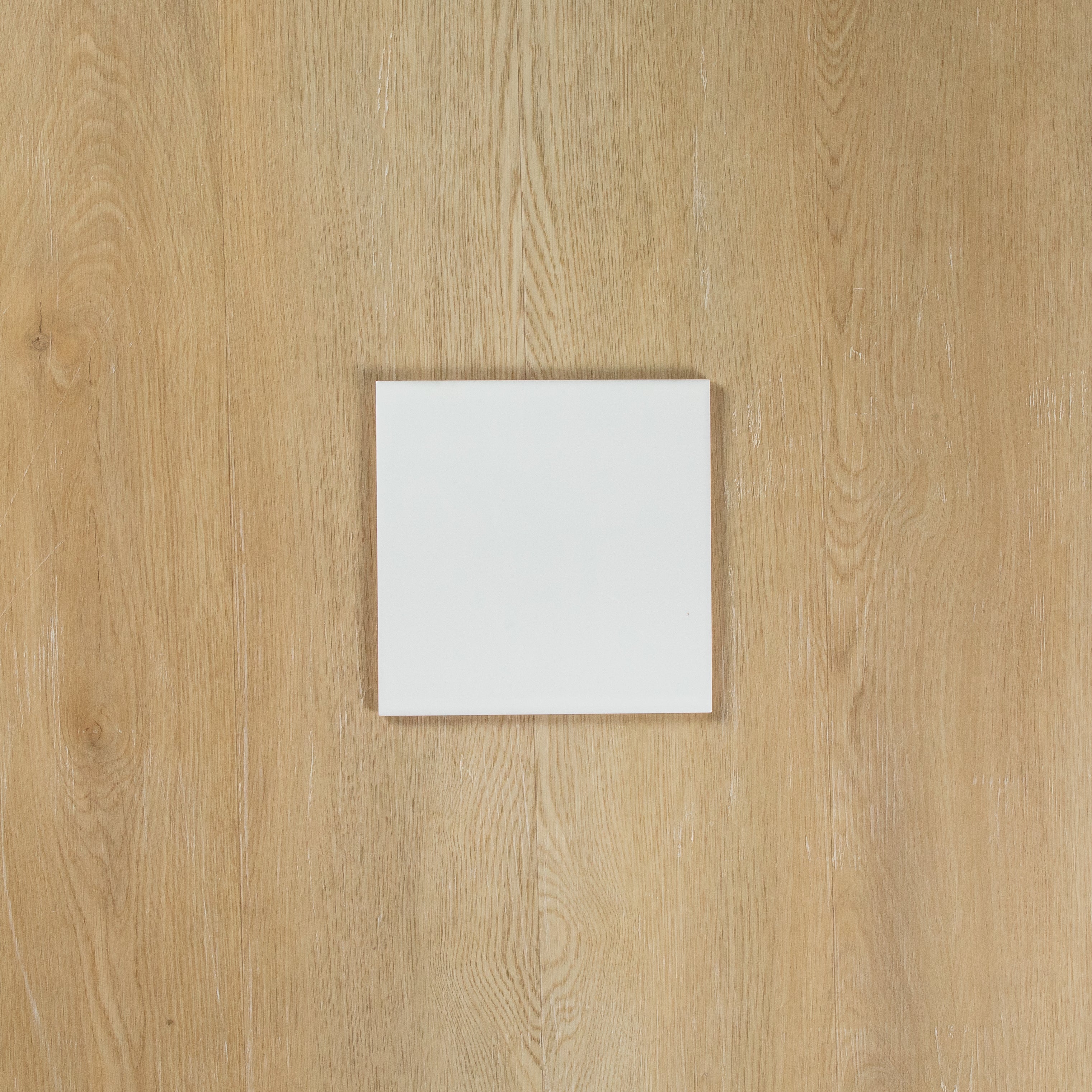 White Gloss Pressed Edge - Image 3