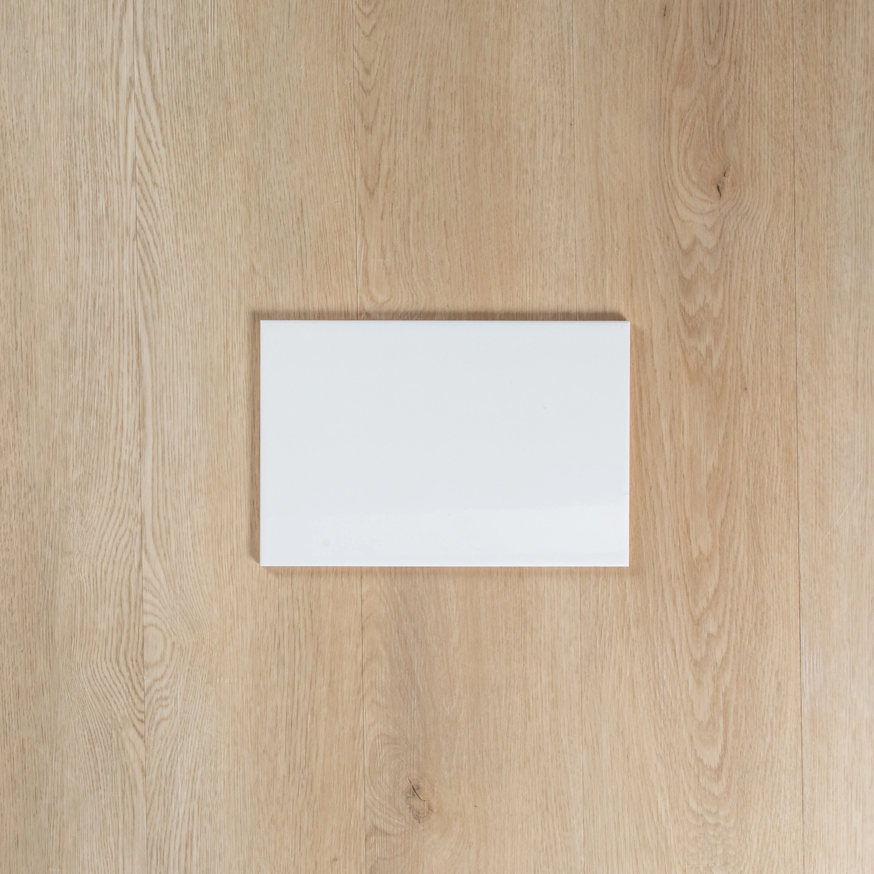 White Gloss Pressed Edge - Image 2