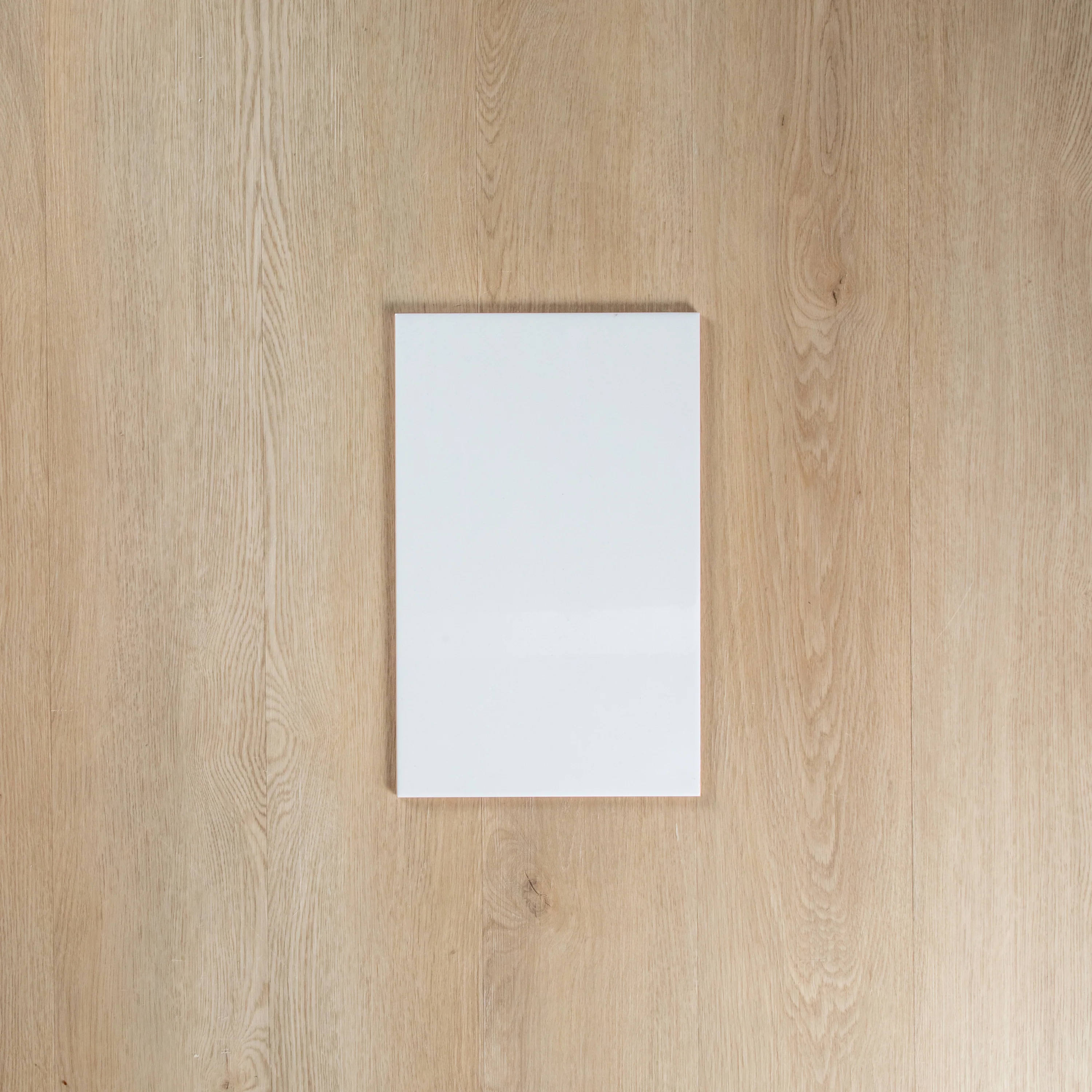 White Gloss Pressed Edge - Image 4